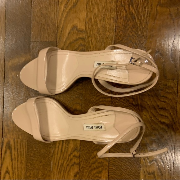 Miu Miu nude sandals w crystal-embellished heel - Picture 2 of 6